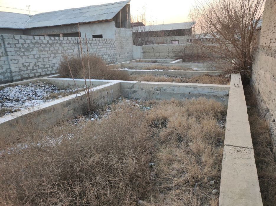 Фаргона   шахар   Бещ    болада   ер   сотилади