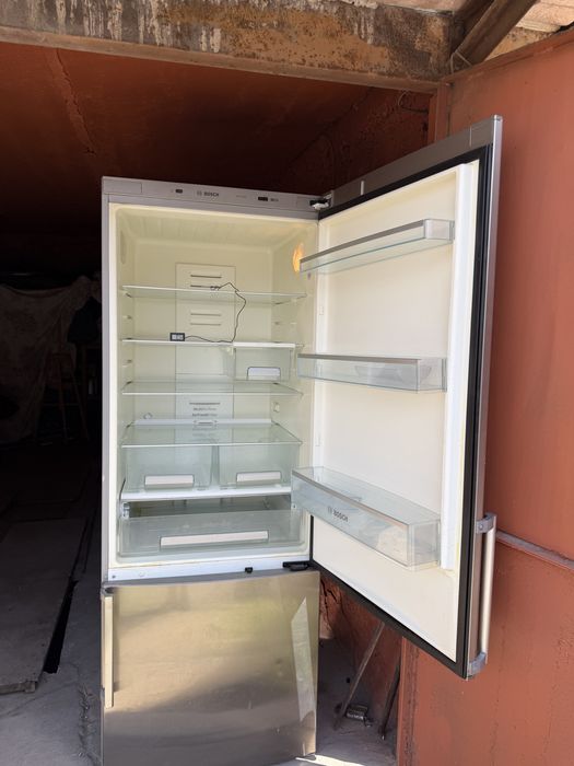Большой холодильник бош BOSCH