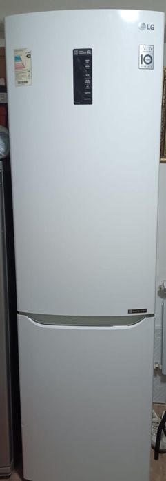 Большой холодильник LG