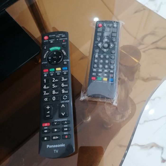 Телевизор с подставкой