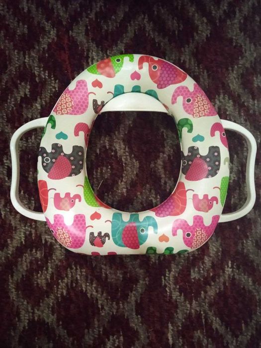 Продаю детские горшки и ободок для унитаза