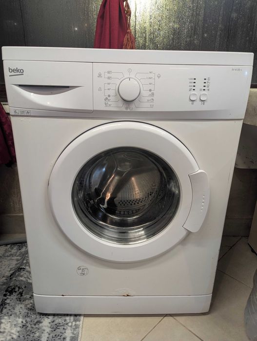 Продавам пералня Beko EV 6120+