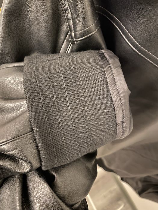 Бомбер мужской Bershka