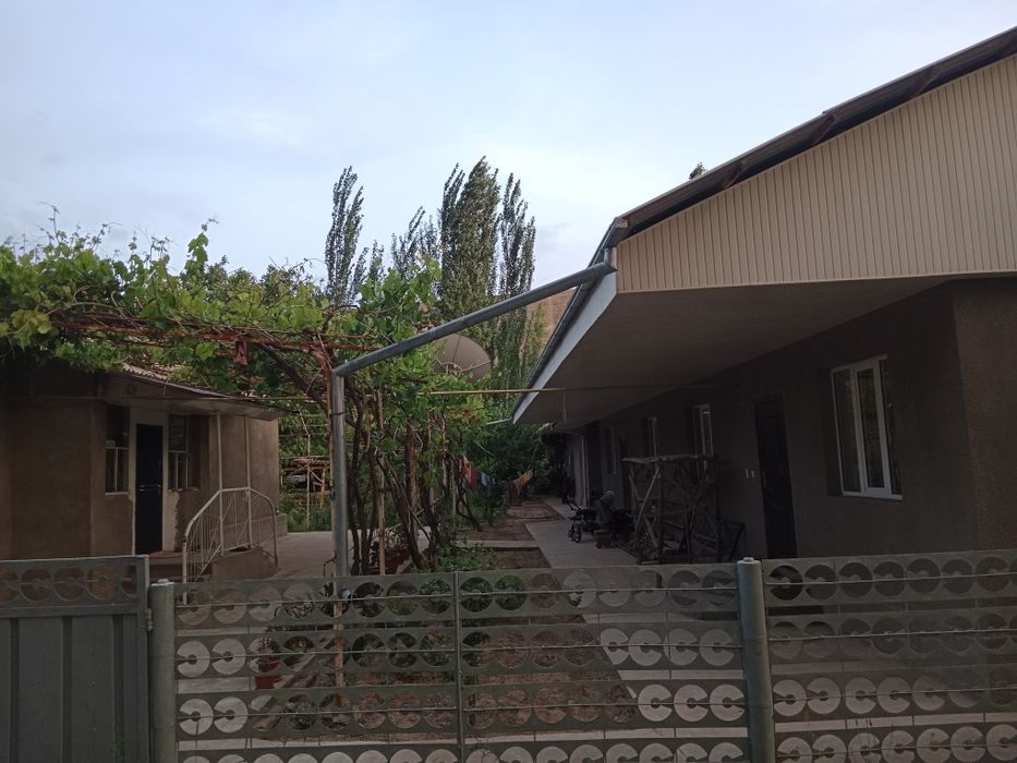 2та яахши уйлар яахши жойда Бустонлик туман 2 бригада мактаб яахин