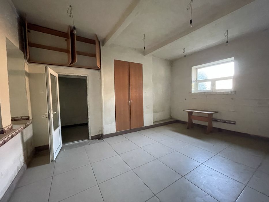 Продается 10ти ком. дом, р-н БСМП