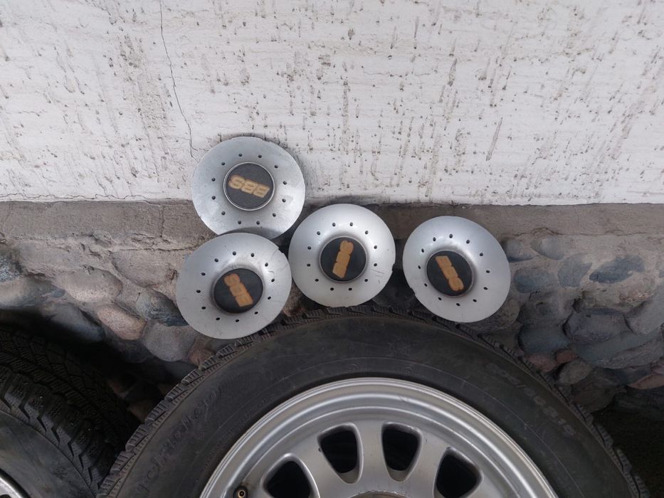Продам шины 205/65/R15