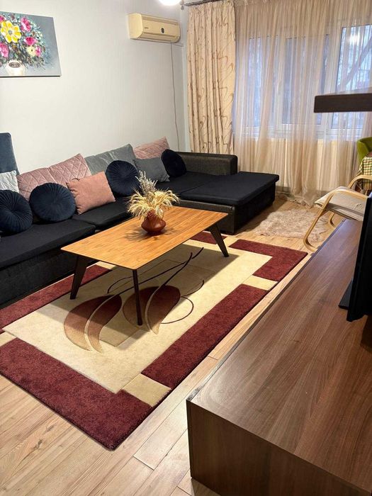 inchiriez apartament 3 camere