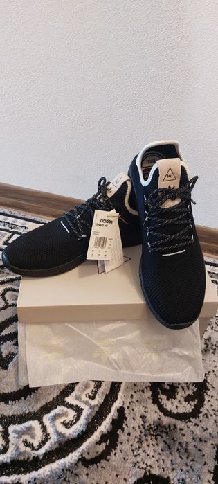 Adidasi Adidas HU