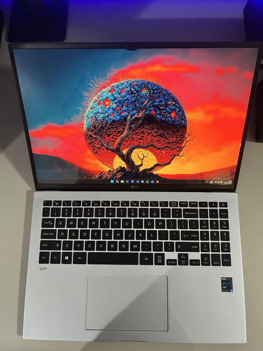 LAPTOP GRAM 11th GEN 16”. 16 RAM