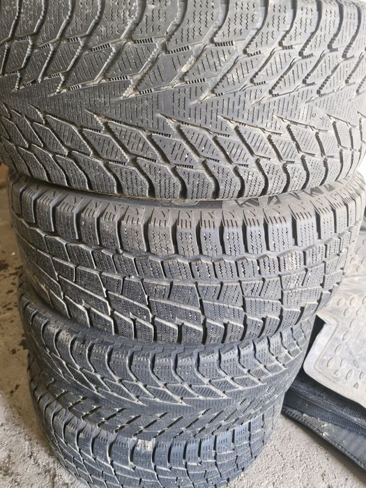 Продам титанки с резиной комплект лепучка Зима!!!