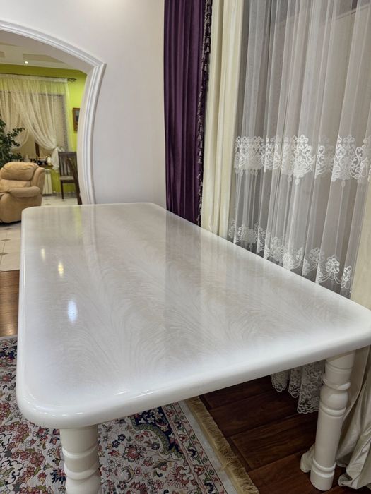 Продается стол в отличном состоянии