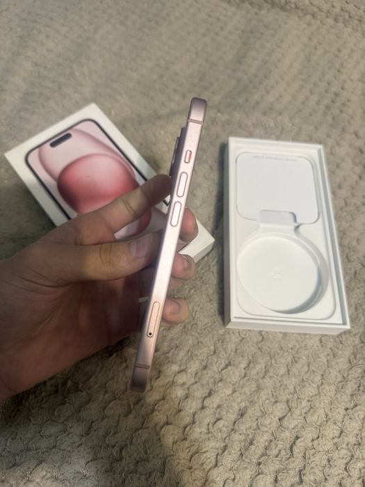 Продам Iphone 15