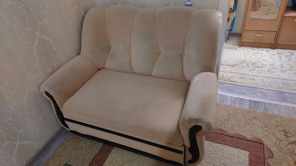 Угловой диван и подростковый диван