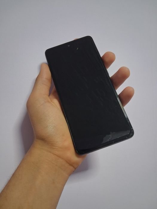 Samsung a52 8/128gb sotiladi Продаю самсунг а52 8/128гб срочно
