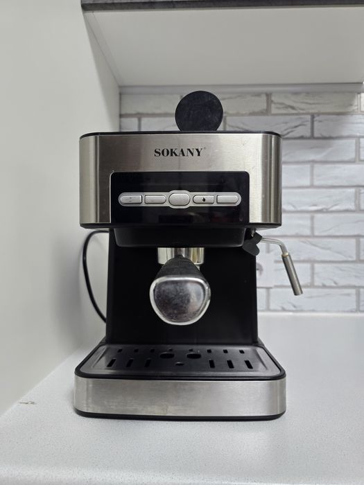 Продам кофеварку SOKANY.