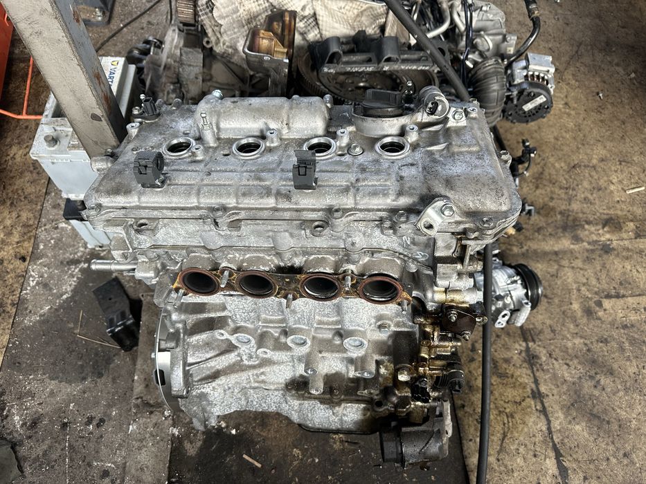Двигател Тойота 1.8hybrid - 2ZR-FXE