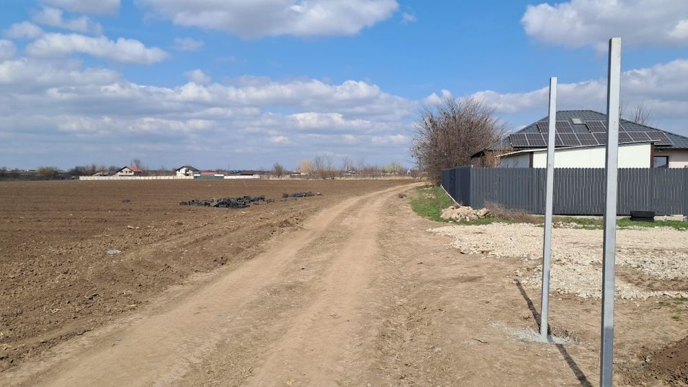 Vand loturi pentru gradina aproape de Vânători