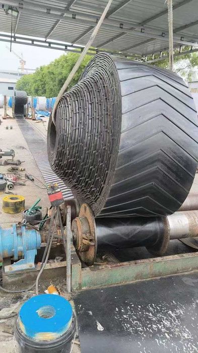 Sifatli konveyer lentalarimiz keldi optom narxlarda kelishamiz