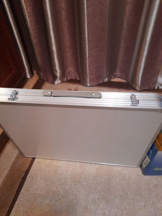 Продам столик раскладной для отдыха