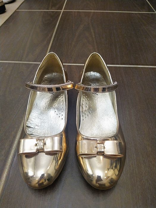 Туфли золотые. Рр37