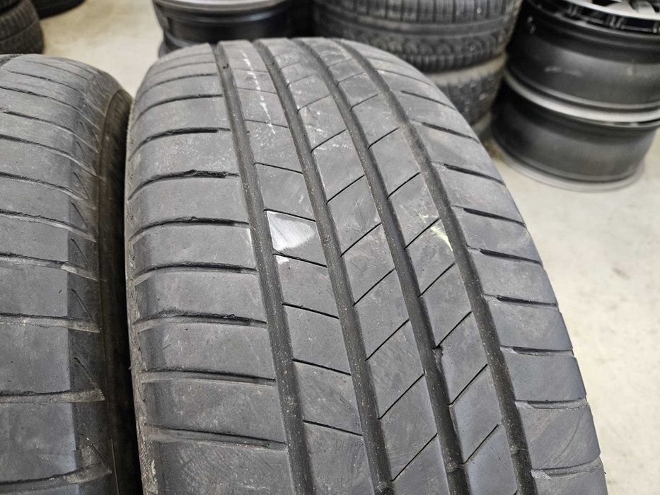 4 Anvelope de VARA 235.60.18 'Bridgestone' [dot 2022] ; stare buna