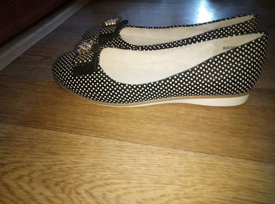 Продам обувь для девочек