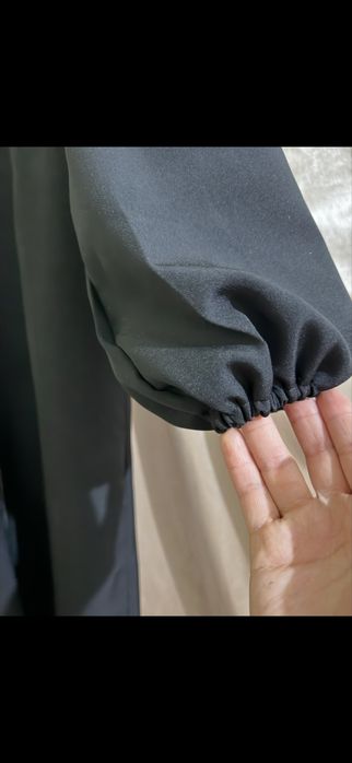Мастер по ремонту одежды и портниха