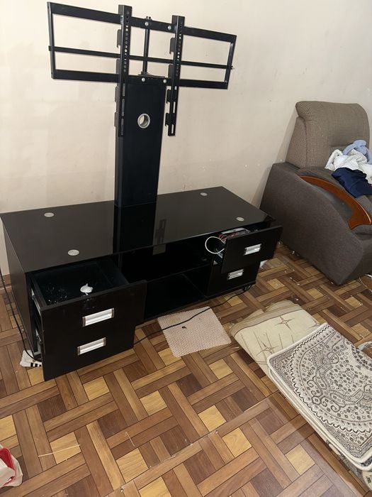 Подставка для телевизора