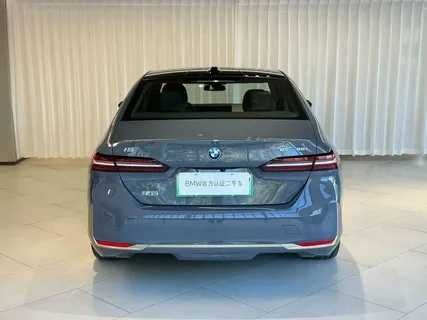 bmw i-5 50L boshlangich 30% tolov bilan nasiya asosida