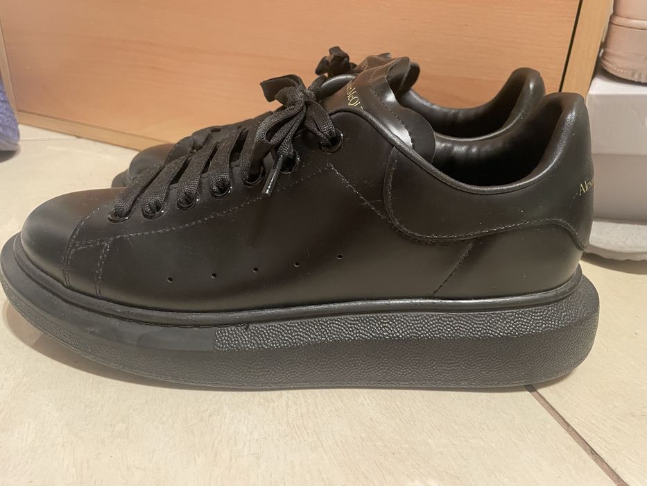 Alexander Mcqueen triple black