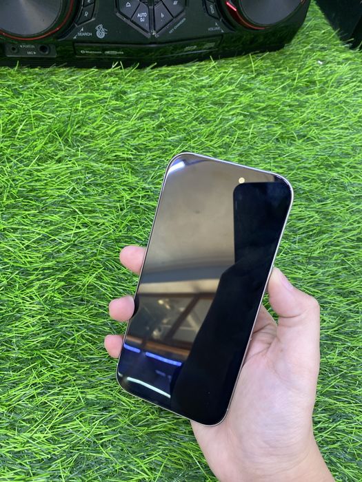 iphone 16 Pro белый цвет