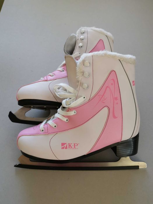 Коньки фигурные женские