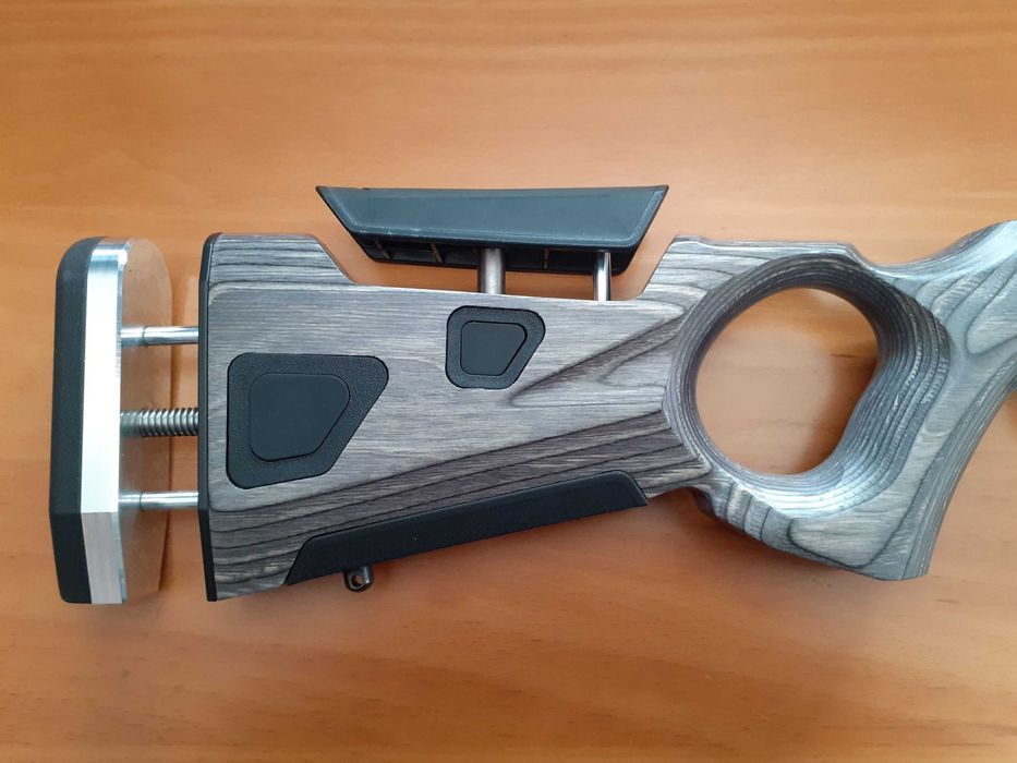 Pat Boyds At-One Thumbhole pentru Savage Axis Long Action