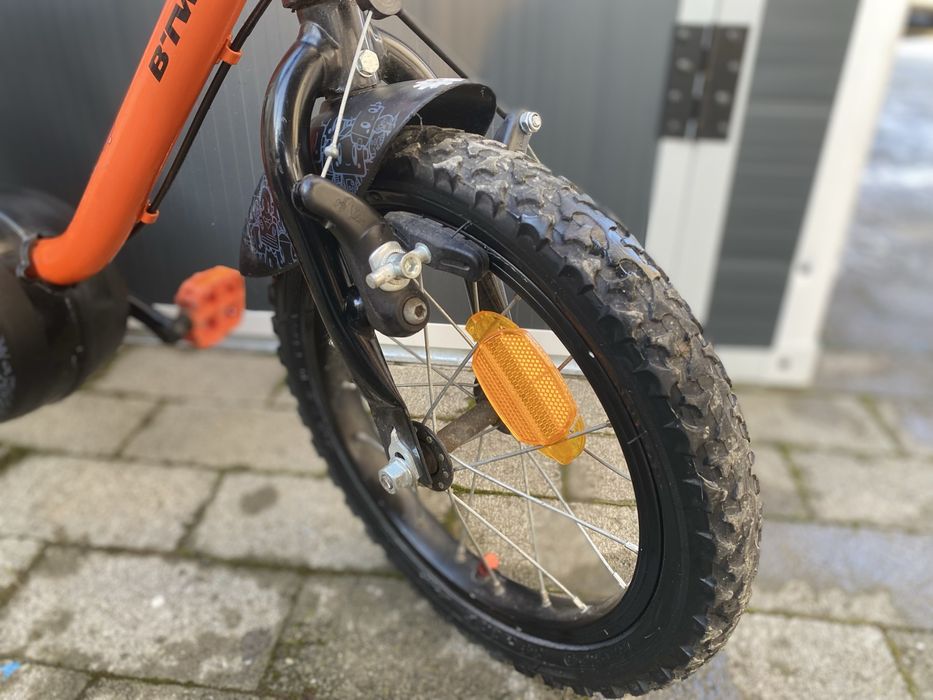 Bicicletă copii B’Twin 14” cu roți ajutătoare – stare bună