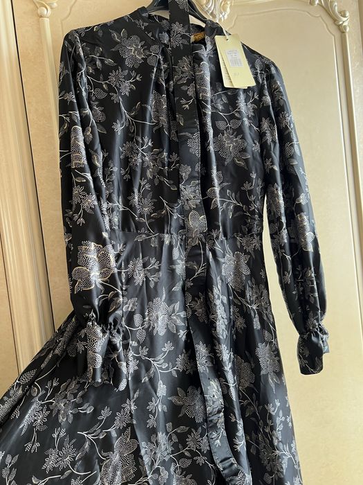 Продам одежду состояние новое