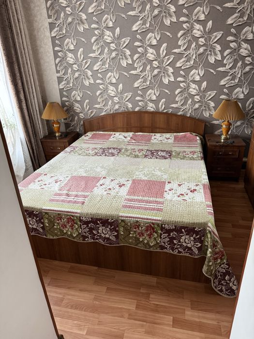 Продам спальный гарнитур б/у