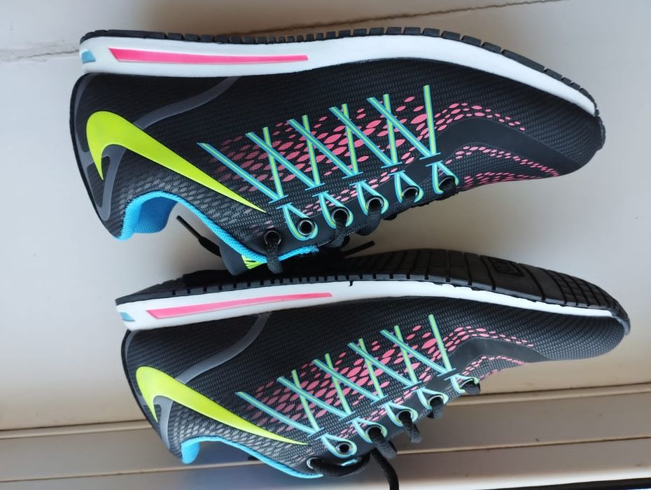 Кроссовки детские новые