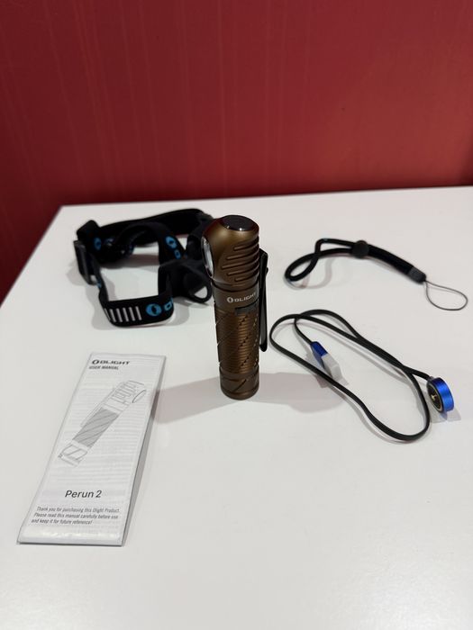 Lanterna Olight Perun 2