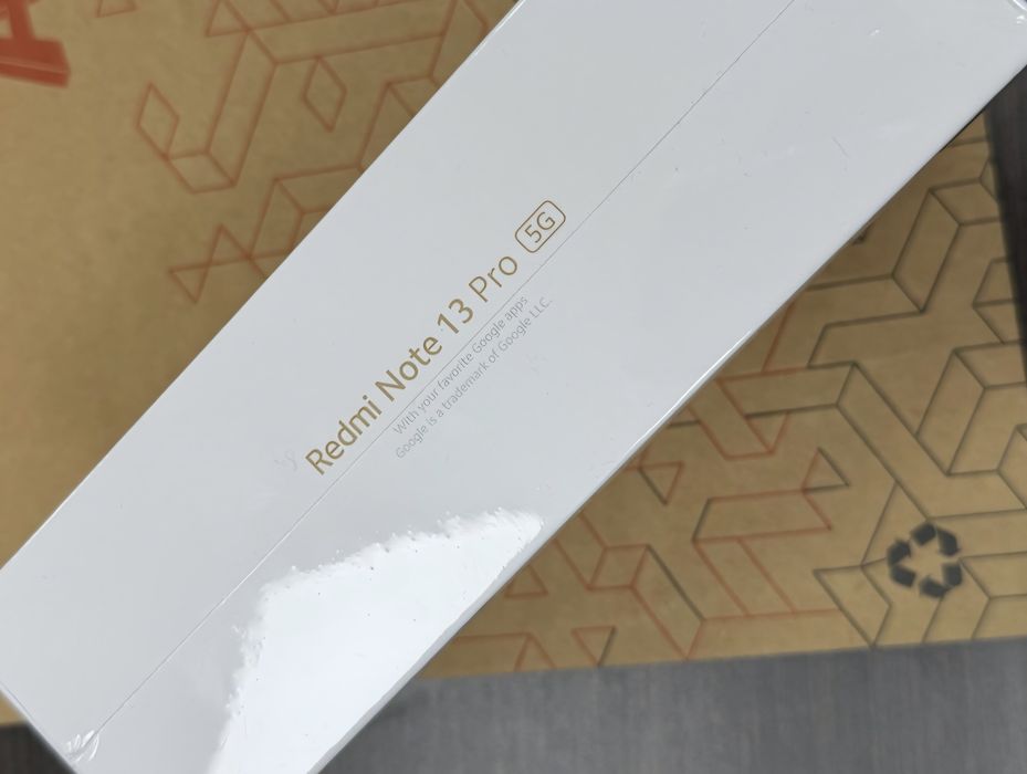 ЗАПЕЧАТАН 256GB Xiaomi Redmi Note 13 Pro 5G A1 Гаранция 2026 Black / Черен