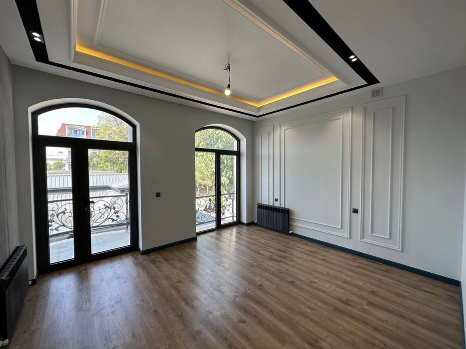 Гостиница России-Сдается новый дом в центре города