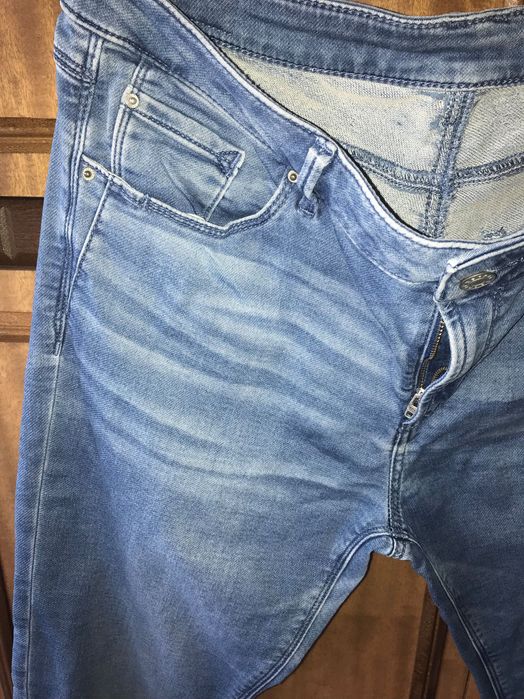 Светли дамски дънки Esprit W31L34, обличани няколко пъти