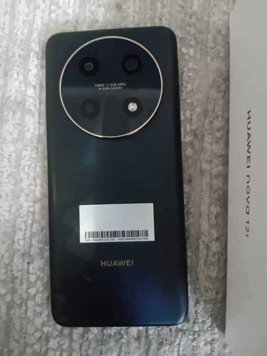 Huawei nova 12 i
