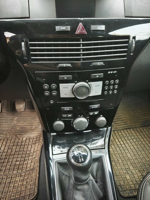 Лек автомобил Опел Астра