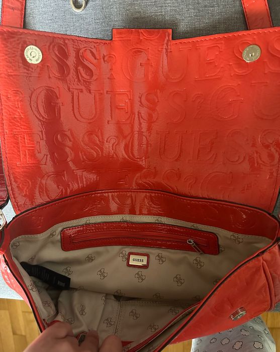 чанта Guess - много малко използвани