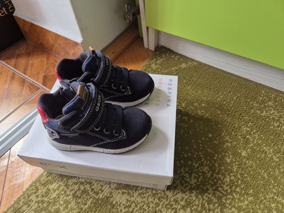 Adidasi Geox  21