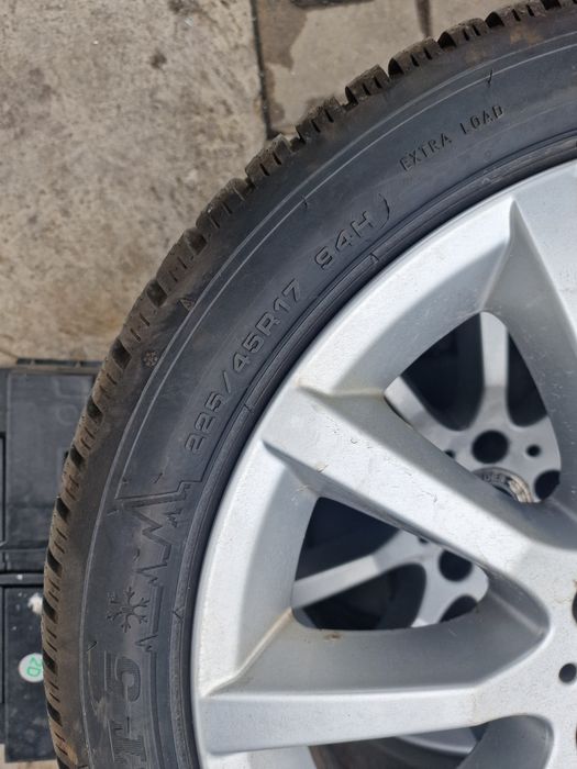 Гуми с Джанти за Mercedes C class W204 225/45 R17 Dunlop 2024