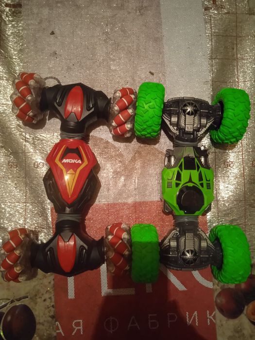 Продам игрушка, машинка.Внедорожник.