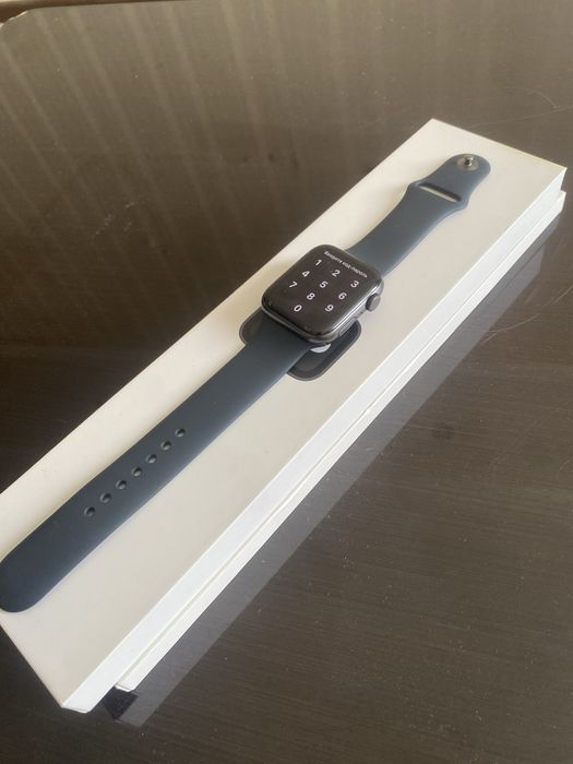 apple watch se 44mm продам