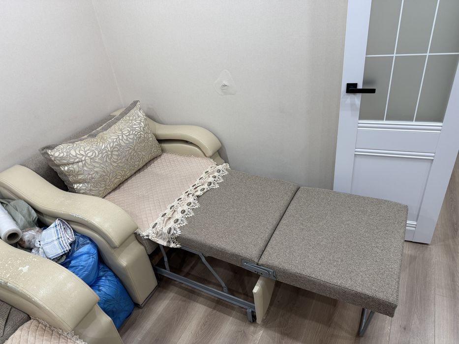 Диван + кресло .