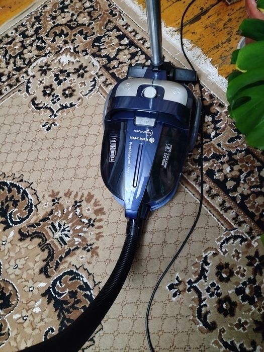 Пылесос Бестон кантейнер